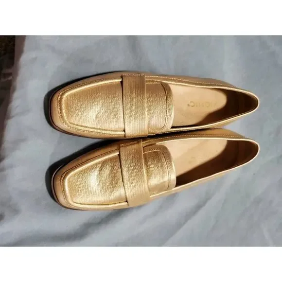 Vionic Women's Gold Loafers - Size 6.5 BD-118-2002 - New Never Worn - Picture 3 of 6